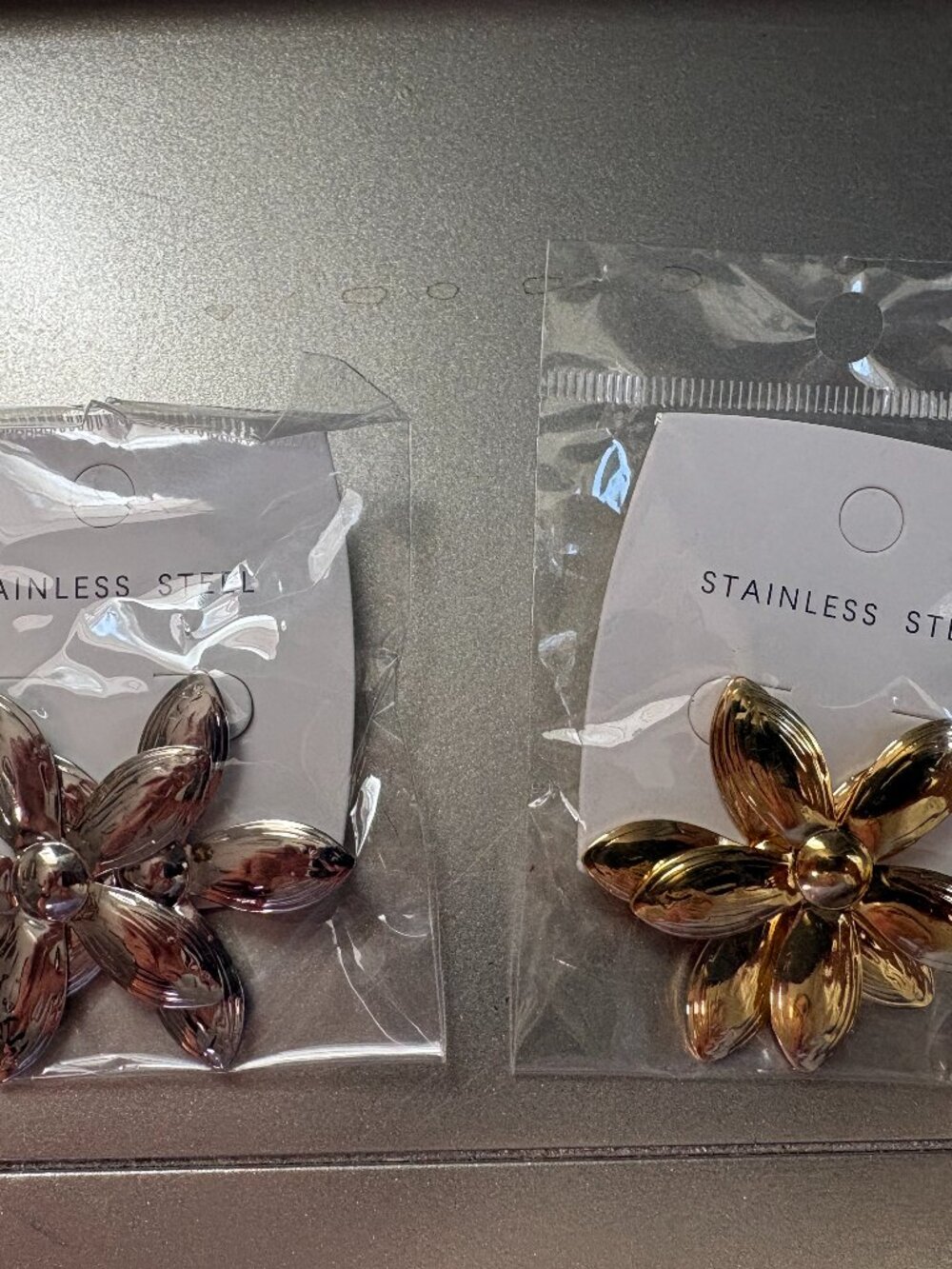Set of 2 Stainlees Steel Flower Daisy Bold Large Post Back Earrings Silver Gold
